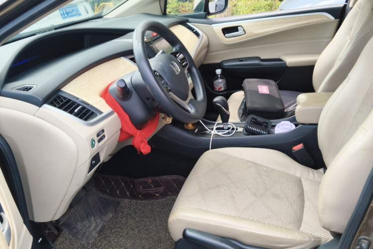 Used Honda Jade 2013 1.8L automatic Comfort version 5 seats Left Front Seat