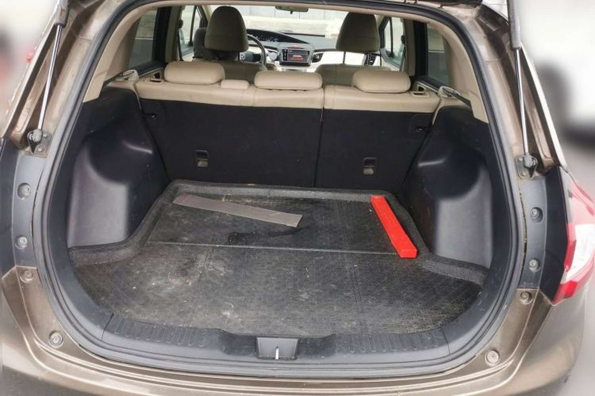 Used Honda Jade 2013 1.8L automatic Comfort version 5 seats Trunk