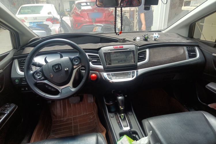 Used Honda Jade 2013 1.8L CVT Luxury Edition 5 seats Center Console