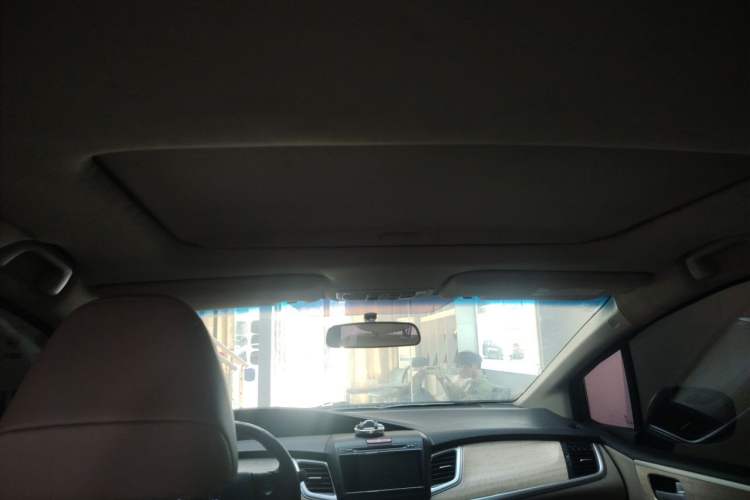 Used Honda Jade 2013 1.8L CVT Luxury Edition 5 seats Headliner