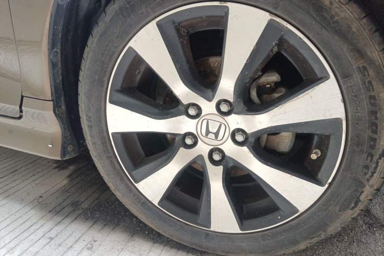 Used Honda Jade 2013 1.8L CVT Luxury Edition 5 seats Right Front Wheel Hub