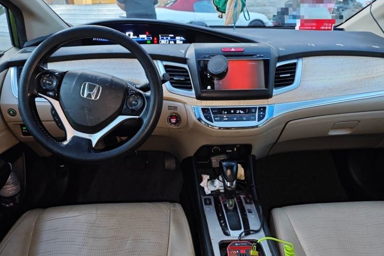 Used Honda Jade 2013 1.8L CVT Luxury Edition 5 seats Center Console