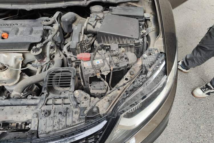 Used Honda Jade 2013 1.8L automatic Comfort version 5 seats Engine Bay Left