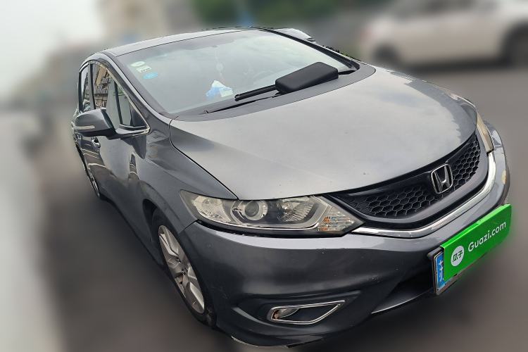 Used Honda Jade 2013 1.8L automatic Comfort version 5 seats Exterior 2