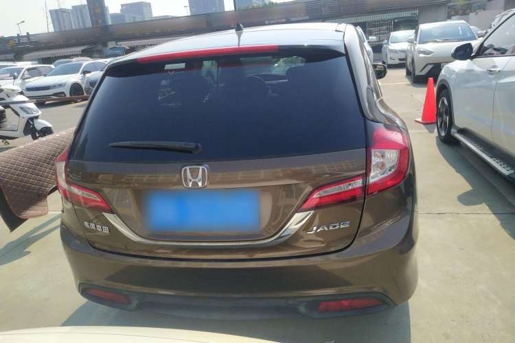 Used Honda Jade 2013 1.8L automatic Comfort version 5 seats Exterior 4