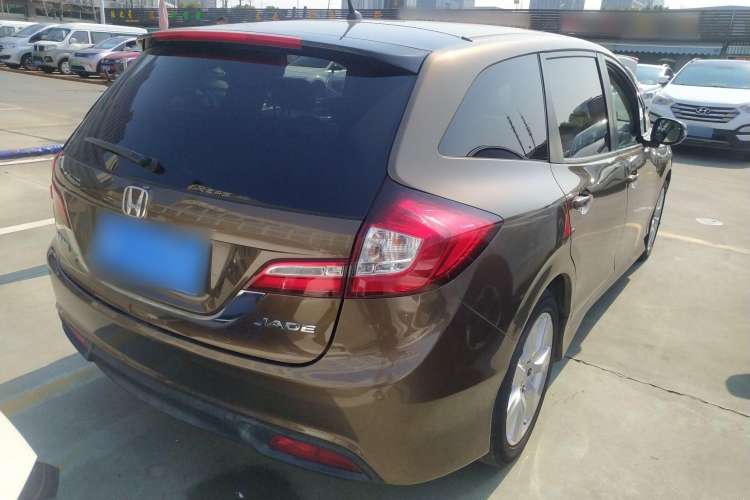 Used Honda Jade 2013 1.8L automatic Comfort version 5 seats Exterior 5