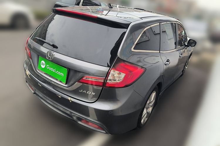 Used Honda Jade 2013 1.8L automatic Comfort version 5 seats Exterior 5