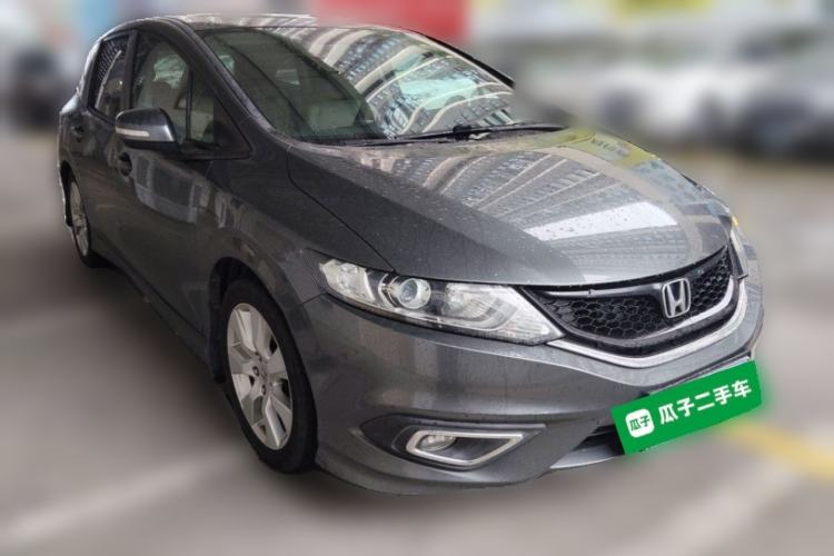Used Honda Jade 2013 1.8L automatic Comfort version 5 seats Front Right 45 Deg