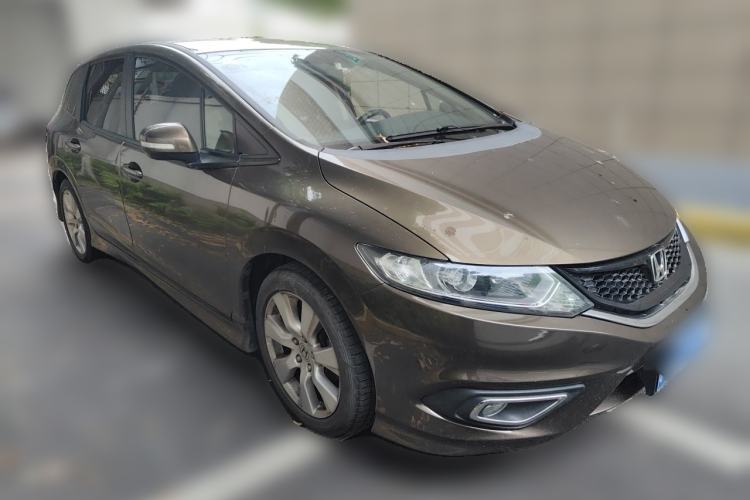 Used Honda Jade 2013 1.8L automatic Comfort version 5 seats Front Right 45 Deg