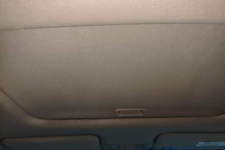 Used Honda Jade 2013 1.8L CVT Luxury Edition 5 seats Headliner