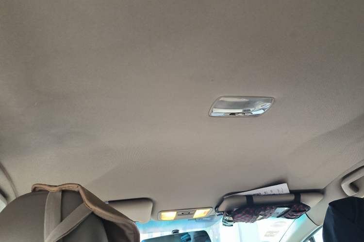 Used Honda Jade 2013 1.8L automatic Comfort version 5 seats Headliner