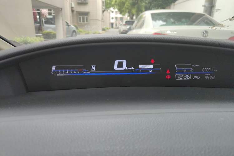Used Honda Jade 2013 1.8L automatic Comfort version 5 seats Instrument Cluster