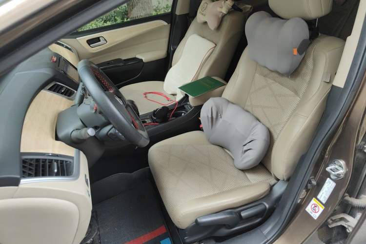 Used Honda Jade 2013 1.8L automatic Comfort version 5 seats Left Front Seat