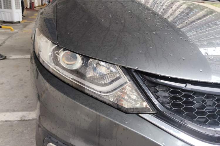 Used Honda Jade 2013 1.8L automatic Comfort version 5 seats Right Front Headlight