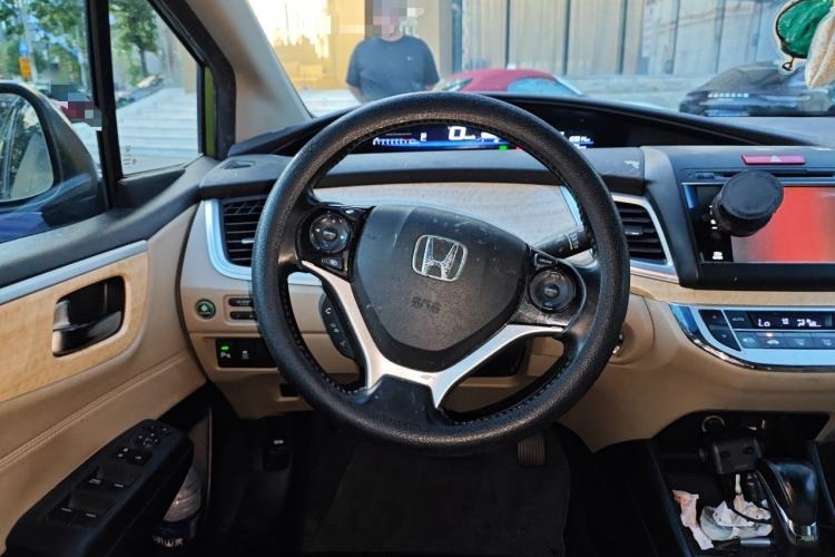 Used Honda Jade 2013 1.8L CVT Luxury Edition 5 seats Steering Wheel