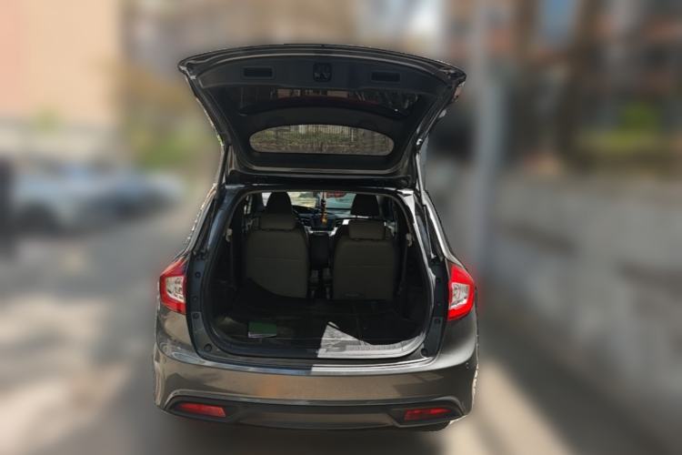 Used Honda Jade 2013 1.8L automatic Comfort version 6 seats Trunk