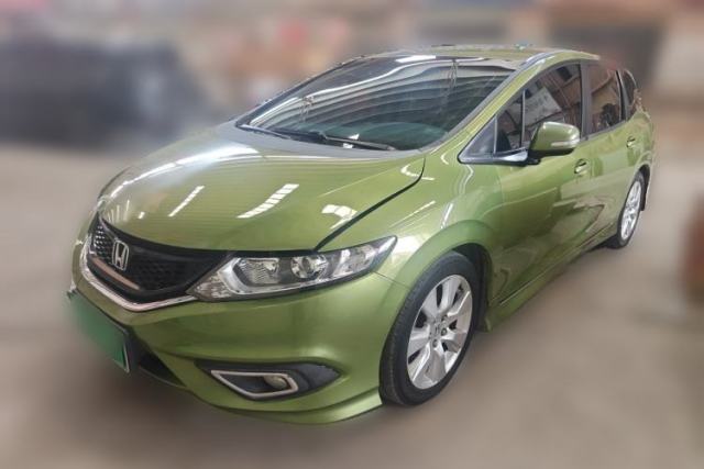 Honda Jade 2013 1.8L automatic Comfort version 5 seats مستعملة