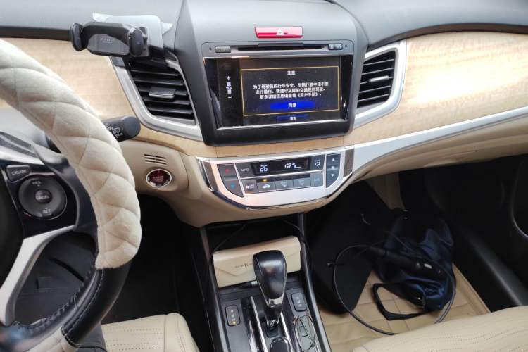 Used Honda Jade 2013 1.8L CVT Luxury Edition 5 seats Audio And AC Panel