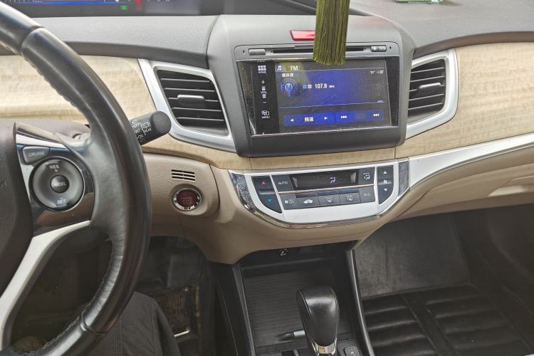 Used Honda Jade 2013 1.8L CVT Luxury Edition 5 seats Audio And AC Panel