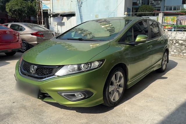Used Honda Jade 2013 1.8L automatic Comfort version 6 seats