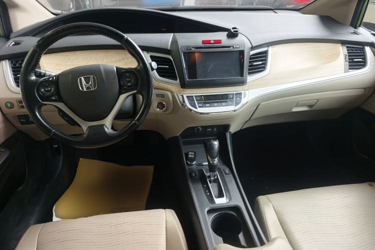 Used Honda Jade 2013 1.8L CVT Luxury Edition 5 seats Center Console