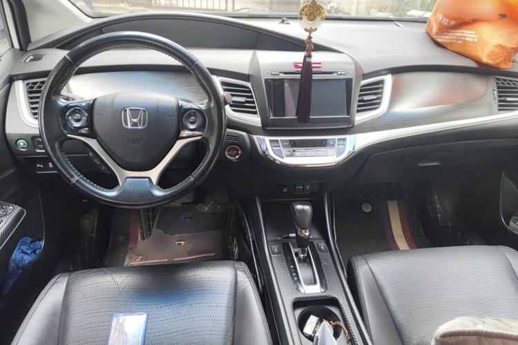 Used Honda Jade 2013 1.8L CVT Luxury Edition 6 seats Center Console