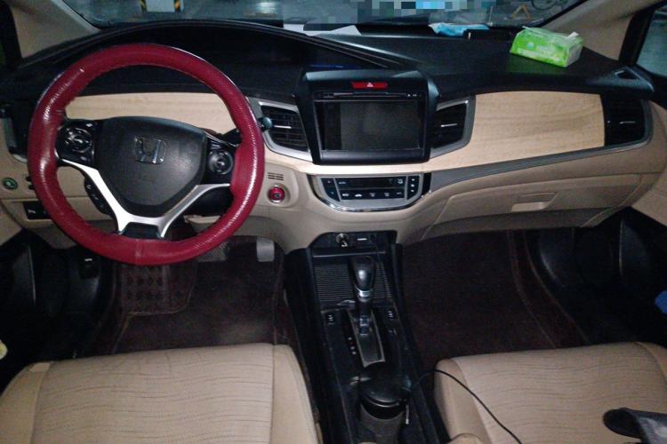 Used Honda Jade 2013 1.8L CVT Luxury Edition 5 seats Center Console