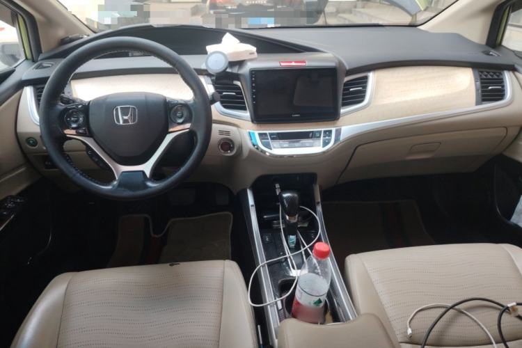 Used Honda Jade 2013 1.8L CVT Luxury Edition 5 seats Center Console