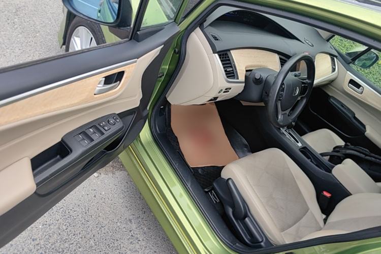 Used Honda Jade 2013 1.8L automatic Comfort version 5 seats Driver Seat
