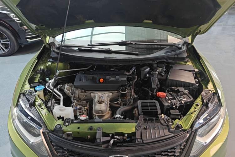 Used Honda Jade 2013 1.8L automatic Comfort version 5 seats Engine Bay