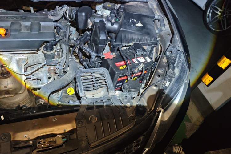 Used Honda Jade 2013 1.8L CVT Luxury Edition 5 seats Engine Bay Left