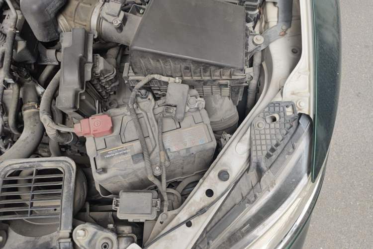 Used Honda Jade 2013 1.8L CVT Luxury Edition 6 seats Engine Bay Left