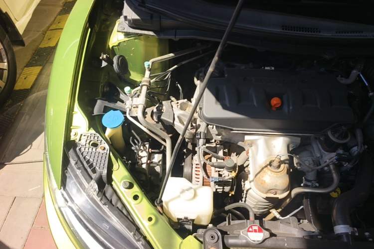 Used Honda Jade 2013 1.8L CVT Luxury Edition 5 seats Engine Bay Right