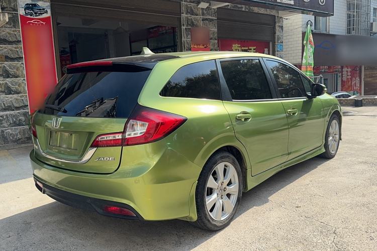 Used Honda Jade 2013 1.8L automatic Comfort version 6 seats Exterior 3
