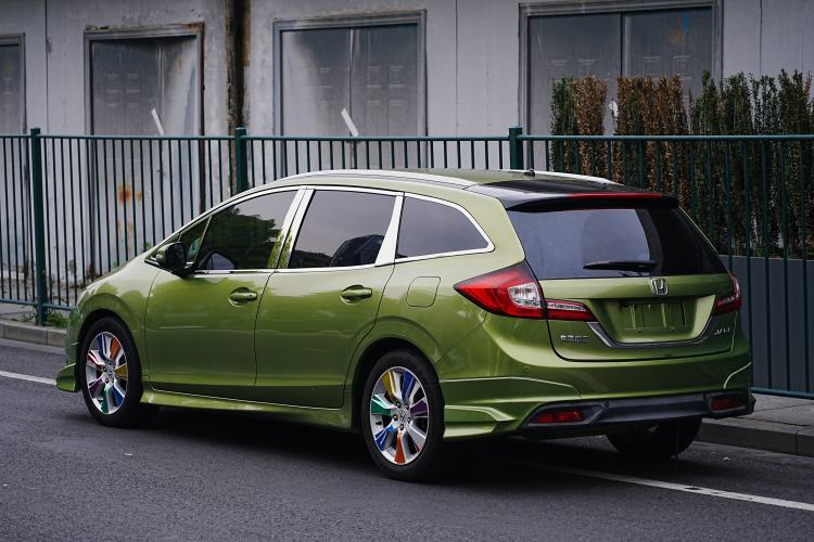 Used Honda Jade 2013 1.8L automatic Comfort version 5 seats Exterior 4