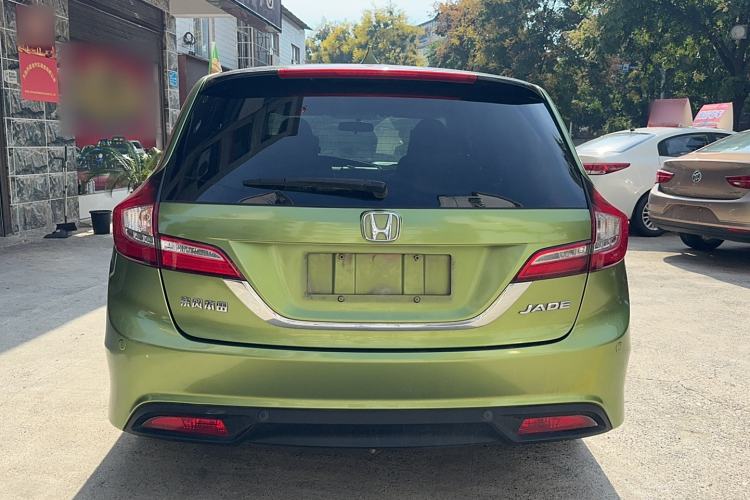Used Honda Jade 2013 1.8L automatic Comfort version 6 seats Exterior 4