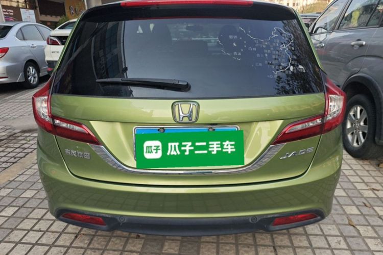 Used Honda Jade 2013 1.8L automatic Comfort version 5 seats Exterior 4