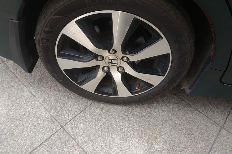 Used Honda Jade 2013 1.8L CVT Luxury Edition 6 seats Exterior 5