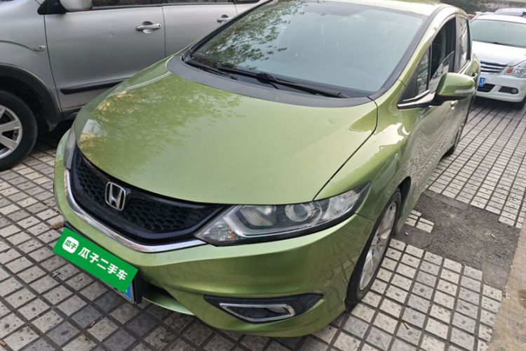 Used Honda Jade 2013 1.8L automatic Comfort version 5 seats Exterior 5