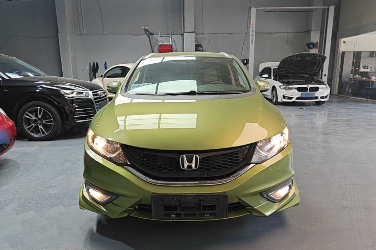 Used Honda Jade 2013 1.8L automatic Comfort version 5 seats Front