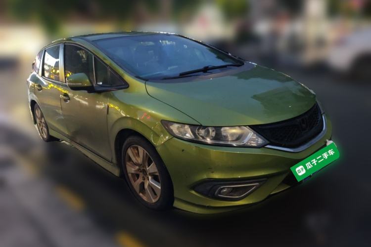 Used Honda Jade 2013 1.8L automatic Comfort version 5 seats Front Right 45 Deg