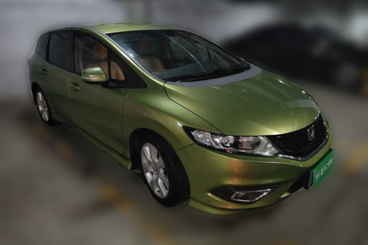 Used Honda Jade 2013 1.8L automatic Comfort version 5 seats Front Right 45 Deg