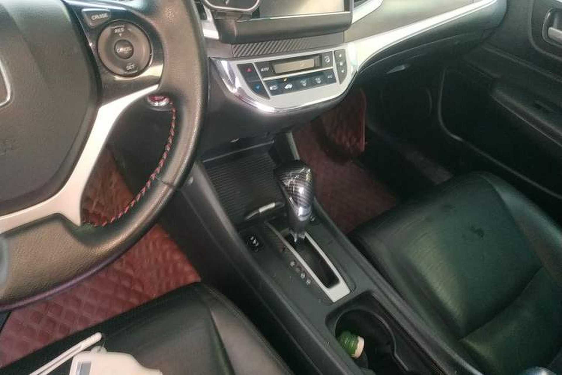 Used Honda Jade 2013 1.8L CVT Luxury Edition 6 seats Gear Lever