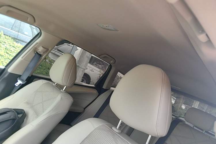 Used Honda Jade 2013 1.8L automatic Comfort version 5 seats Headliner