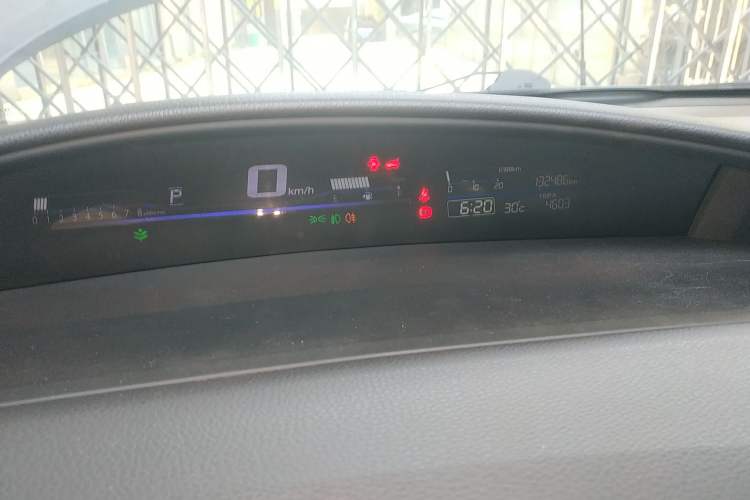 Used Honda Jade 2013 1.8L CVT Luxury Edition 6 seats Instrument Cluster