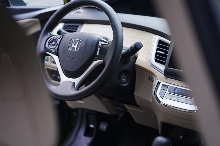 Used Honda Jade 2013 1.8L automatic Comfort version 5 seats Interior 12