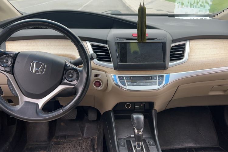 Used Honda Jade 2013 1.8L CVT Luxury Edition 5 seats Interior 3