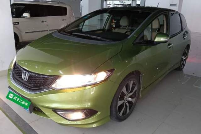 Honda Jade 2013 1.8L CVT Luxury Edition 5 seats مستعملة