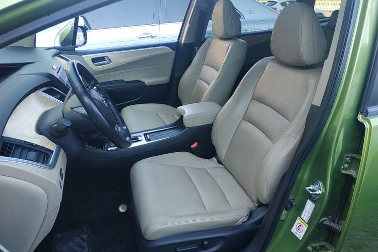 Used Honda Jade 2013 1.8L CVT Luxury Edition 6 seats Left Front Seat