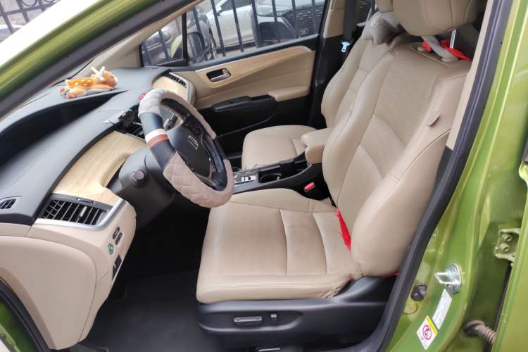 Used Honda Jade 2013 1.8L CVT Luxury Edition 5 seats Left Front Seat